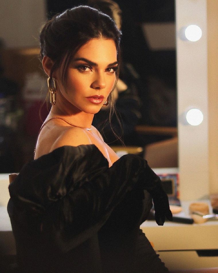 Así de hermosa lucía Livia Brito en su primera telenovela Livia Brito Foto: Instagram