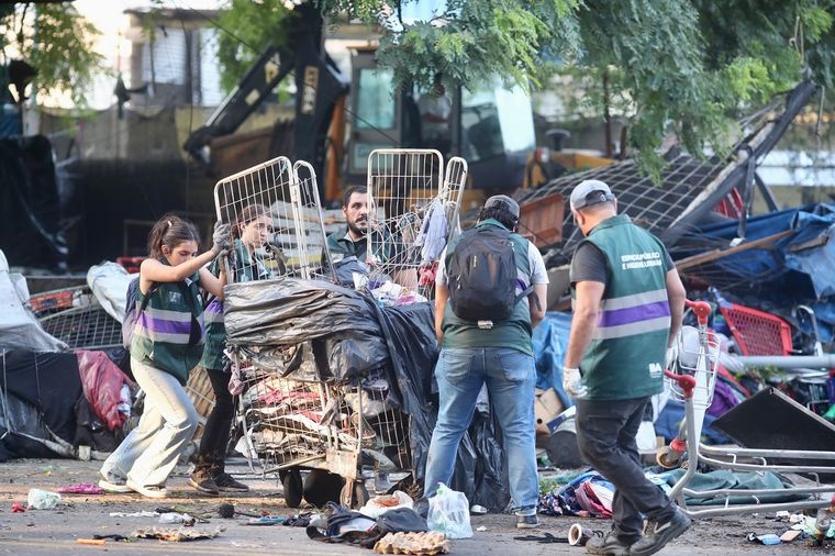 El desalojo de la feria ilegal en Retiro se llevó adelante este jueves Foto: Prensa Gobierno Ciudad de Buenos Aires