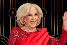 La legendaria conductora fue interceptada por una notera del programa A la tarde para hablar de las polémicas del momento en su canal. Foto: Instagram @mirthalegrand.