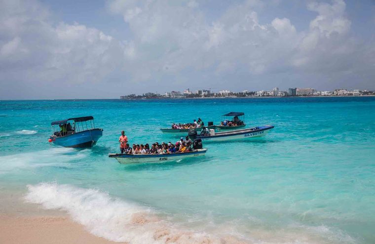 La isla San Andrés de Colombia volvió a tener casos de coronavirus gracias a una fiesta sexual en un barco
