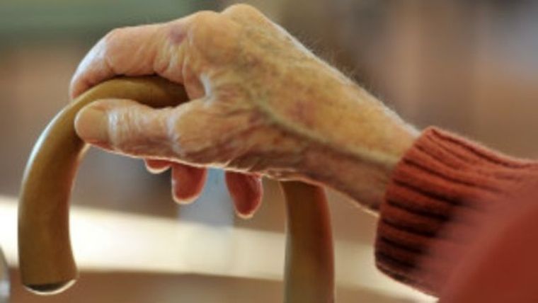 El Gobierno clausuró un geriátrico, pero al mismo tiempo premió a sus propietarios.&nbsp;