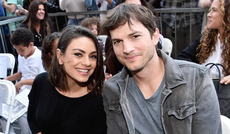 Mila Kunis y Ashton Kutcher, una de las parejas más queridas en Hollywood.