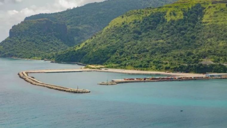 En la isla de Annobón, sus pocos habitantes sobreviven gracias a la pesca En la isla de Annobón, sus pocos habitantes sobreviven gracias a la pesca