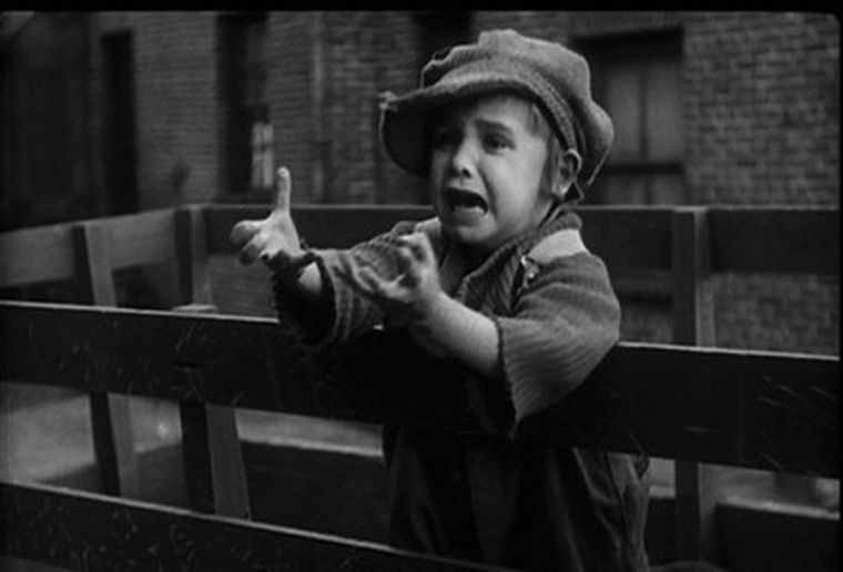 Una escena de The Kid (1921).