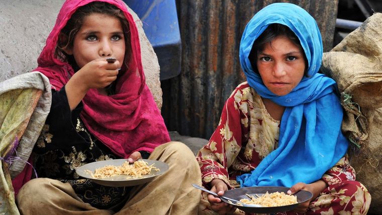 Muchos millones de niños pasan hambre en Afganistán. Foto: Cnbc.