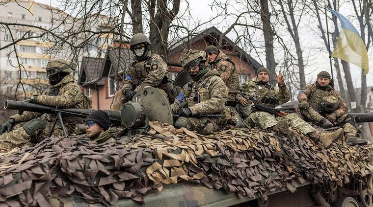 Las tropas de Ucrania también atacan Rusia. Foto: AristeguiNoticias.