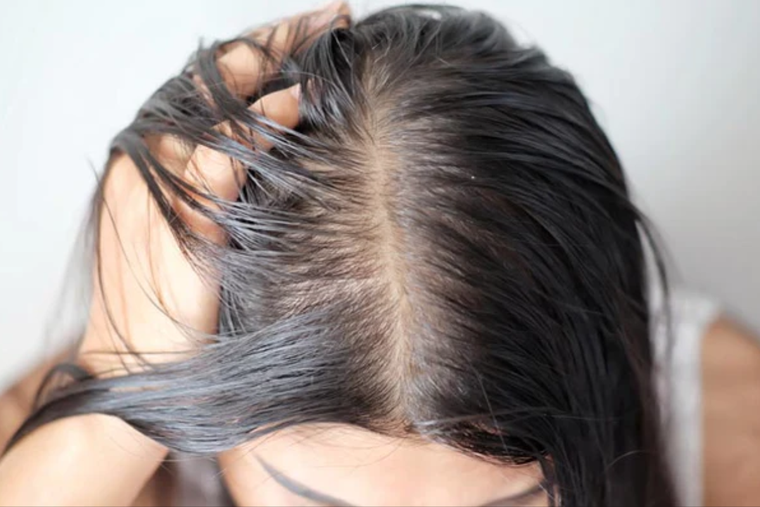 El greasy hair se volvió uno de los looks más utilizados por las artistas de todo el mundo. Foto: Shutterstock