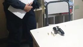 &nbsp;Se allanaron viviendas de alumnos que llevaron armas a colegios en Tucumán, secuestrando revólveres, proyectiles y municiones.
