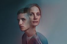 La película sigue a una enfermera que empieza a sospechar de un compañero cuando una muerte inesperada altera la rutina del hospital. La película sigue a una enfermera que empieza a sospechar de un compañero cuando una muerte inesperada altera la rutina del hospital.