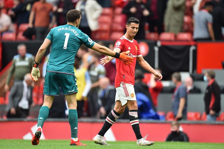 Dibu Martínez vs Cristiano Foto: EFE