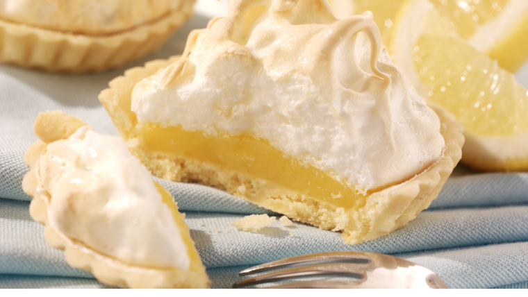 Tentadora receta de lemon pie con el limón justo y merengue bien firme.
