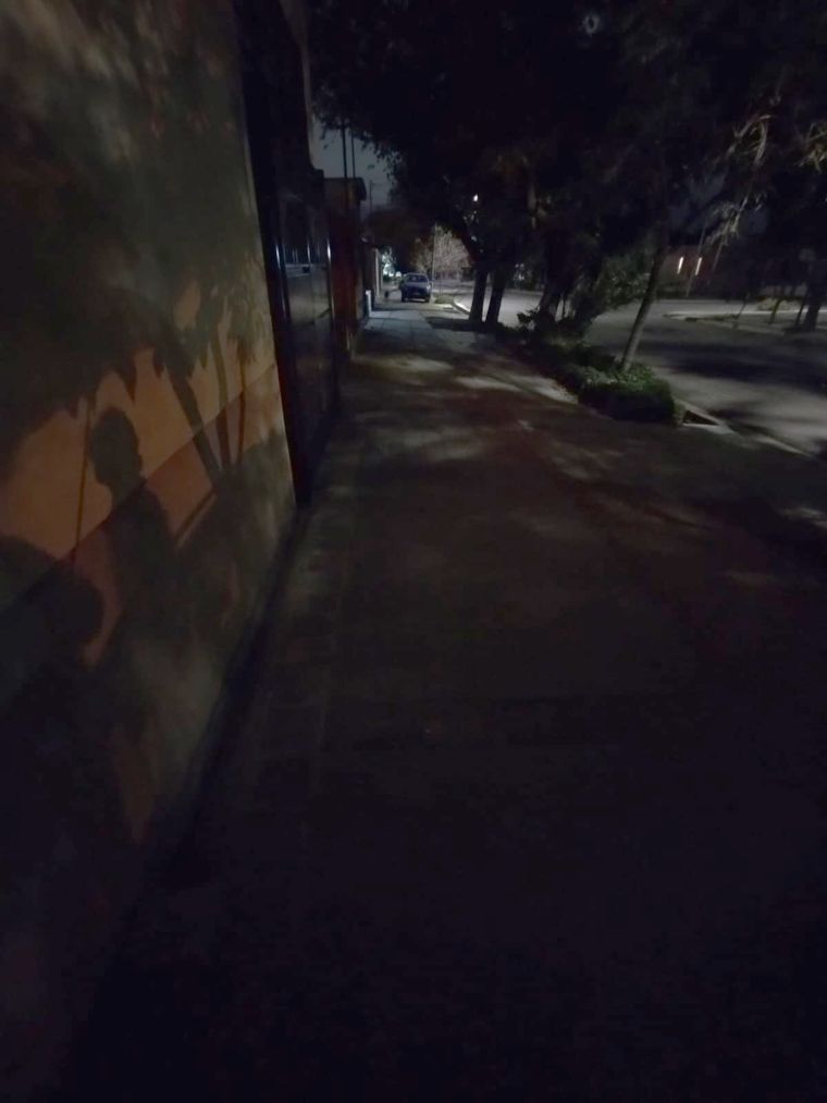 El barrio Fuchs carece de iluminación por la noche Foto: Gentileza