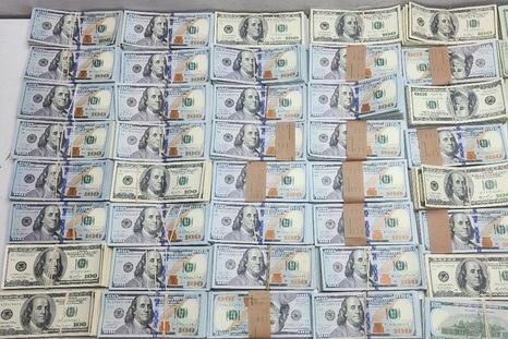 El dinero fue detectado durante una inspección de rutina en el complejo Los Libertadores. El dinero fue detectado durante una inspección de rutina en el complejo Los Libertadores.