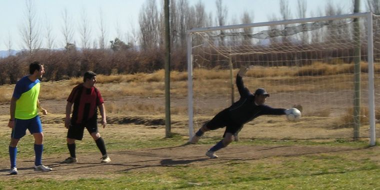 Una postal de como se vive el fútbol en el Torneo Las Vírgenes