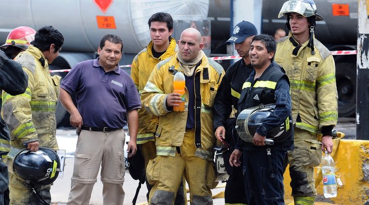 Hoy 2 de junio, en Argentina, se conmemora el día de los bomberos voluntarios Foto: ALF PONCE MERCADO / MDZ