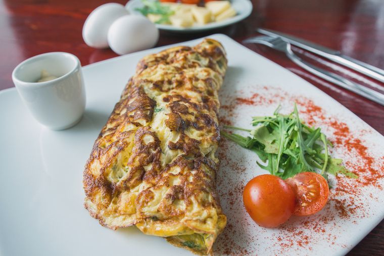 La receta de omelette de jamón y queso es una de las más populares para el desayuno en todo el mundo. La receta de omelette de jamón y queso es una de las más populares para el desayuno en todo el mundo.