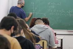 El gremio docente acordó un aumento del 60% para 2023 y será revisado en los inicios de julio