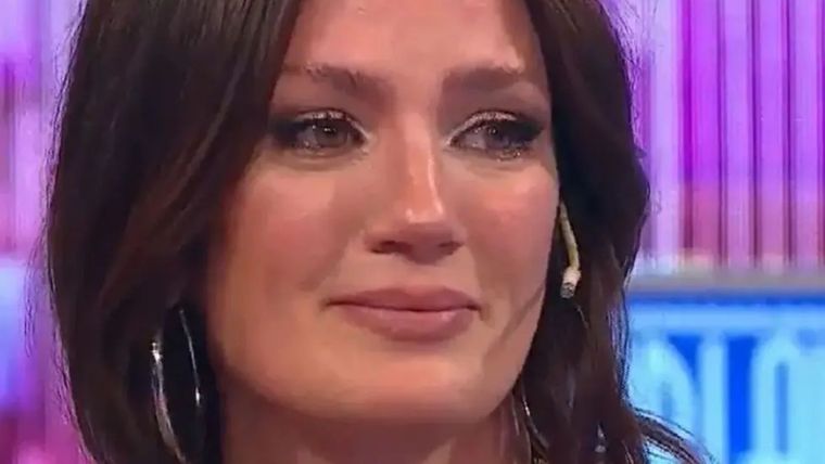 Paula Chaves se mostró profundamente conmovida durante su participación en el canal de streaming Olga. / Captura TV