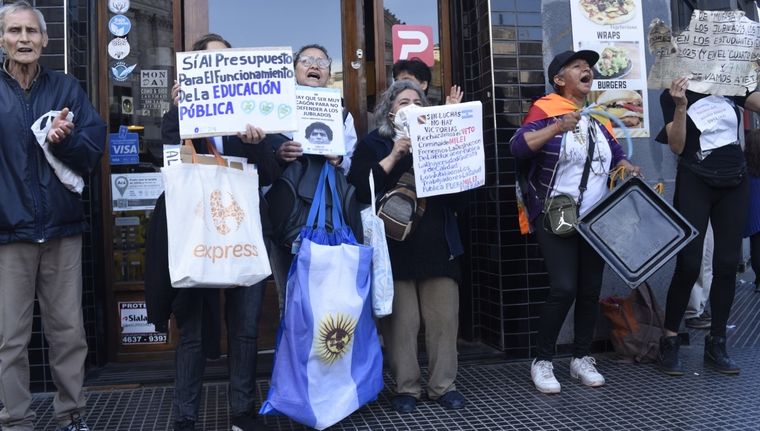 Los estudiantes y personal docente vienen realizando medidas de fuerza desde el veto del presidente a la Ley de Financiamiento Universitario Foto: Juan Mateo Aberastain Zubimendi / MDZ.