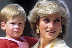 Lady Di y su hijo. Foto: Vanitatis