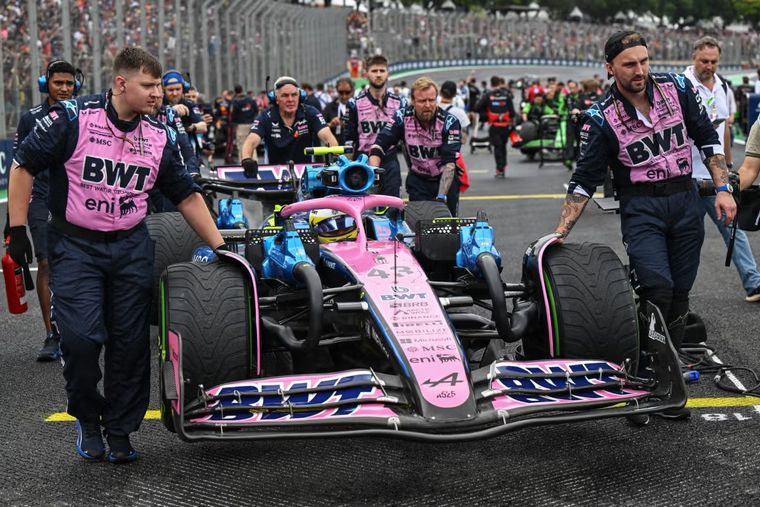 Villeneuve vuelve a disparar contra Colapinto tras la confirmación de Alpine. Villeneuve vuelve a disparar contra Colapinto tras la confirmación de Alpine.