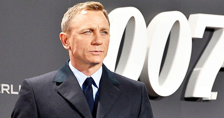 Daniel Craig