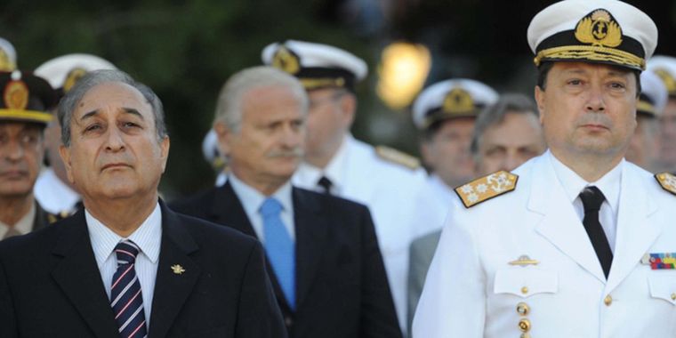 El ministro Puricelli y el ahora ex jefe de la Armada, Carlos Paz, en una imagen de principios de año.