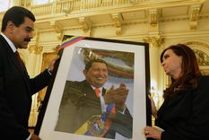 Cristina junto al dictador Nicolás Maduro. Foto: @DiegoMac227