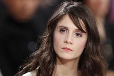 la estremecedora interpretacion del ave maria de una actriz en notre dame