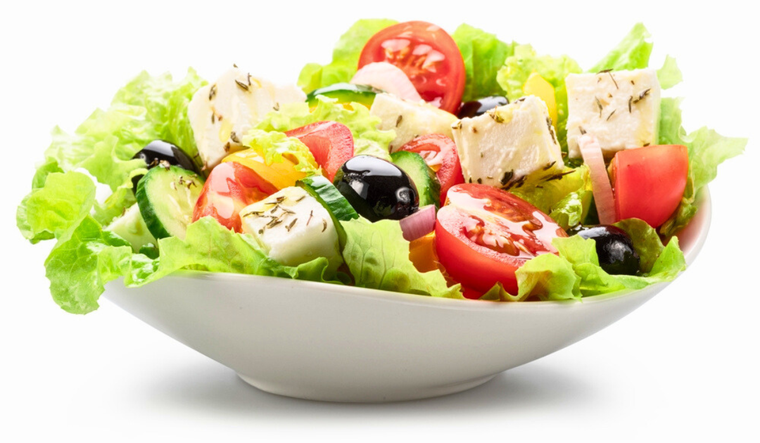 Cómo hacer la mejor ensalada griega en casa Foto: Shutterstock