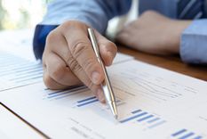 La falta de conocimiento público de la información afecta los derechos y genera consecuencias de trascendencia en la vida del conjunto de la sociedad. Foto: shutterstock