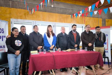 MDZol | Miño, en el medio, acompañada por Ojea y Mario Quintana