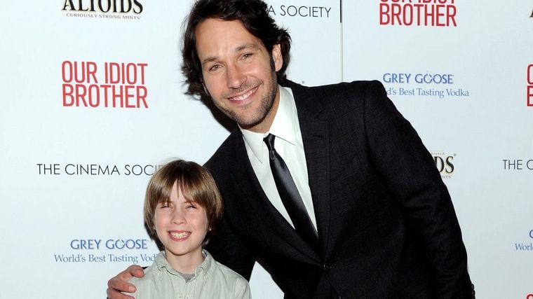 Matthew, junto a Paul Rudd; trabajaron juntos en Our idiot brother. Foto: Debate.