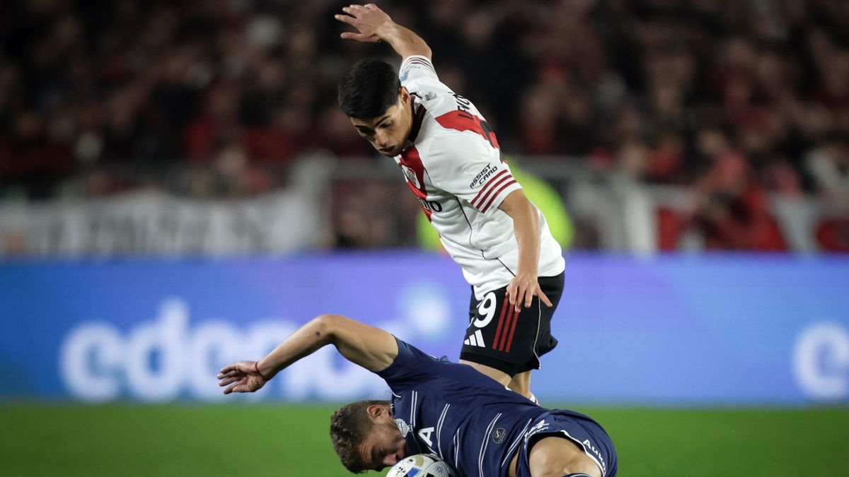 En vivo: con un golazo de Driussi, River vence 1-0 a Gimnasia de La Plata