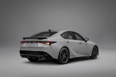 Las especificaciones completas del Lexus IS 35 estarán disponibles más cerca del lanzamiento. Las especificaciones completas del Lexus IS 35 estarán disponibles más cerca del lanzamiento.