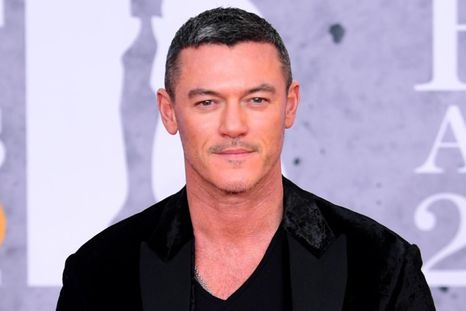 Foto: https://www.20minutos.es/cinemania/noticias/luke-evans-nacido-para-ser-malo-ahora-sera-el-villano-del-pinocho-de-disney-4560020/