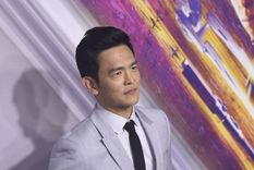 star trek presenta el primer personaje gay de la saga