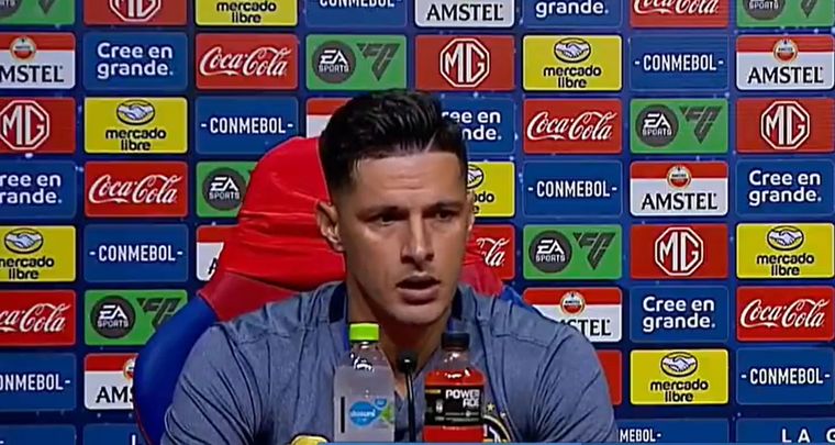 Wildo Alonso se quejó del arbitraje. Foto: Captura