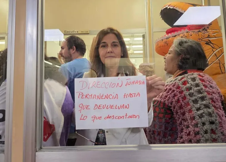 Los trabajadores del Hospital Garrahan siguen reclamando por sus condiciones de trabajo y salarios. Foto: Noticias Argentinas