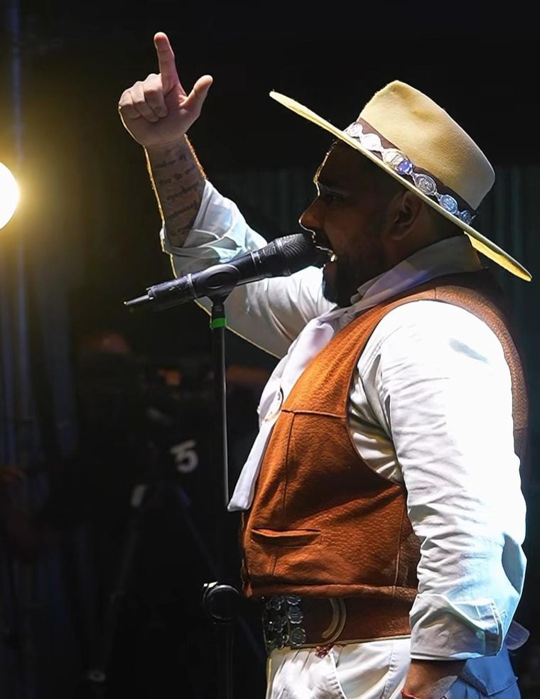 La música folclórica del festival tendrá la voz del reconocido Lázaro Caballero. La música folclórica del festival tendrá la voz del reconocido Lázaro Caballero.