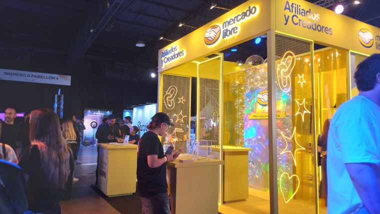 Mercado Libre, una de las marcas presentes. Foto: Lucía Simoncelli. Mercado Libre, una de las marcas presentes. Foto: Lucía Simoncelli.