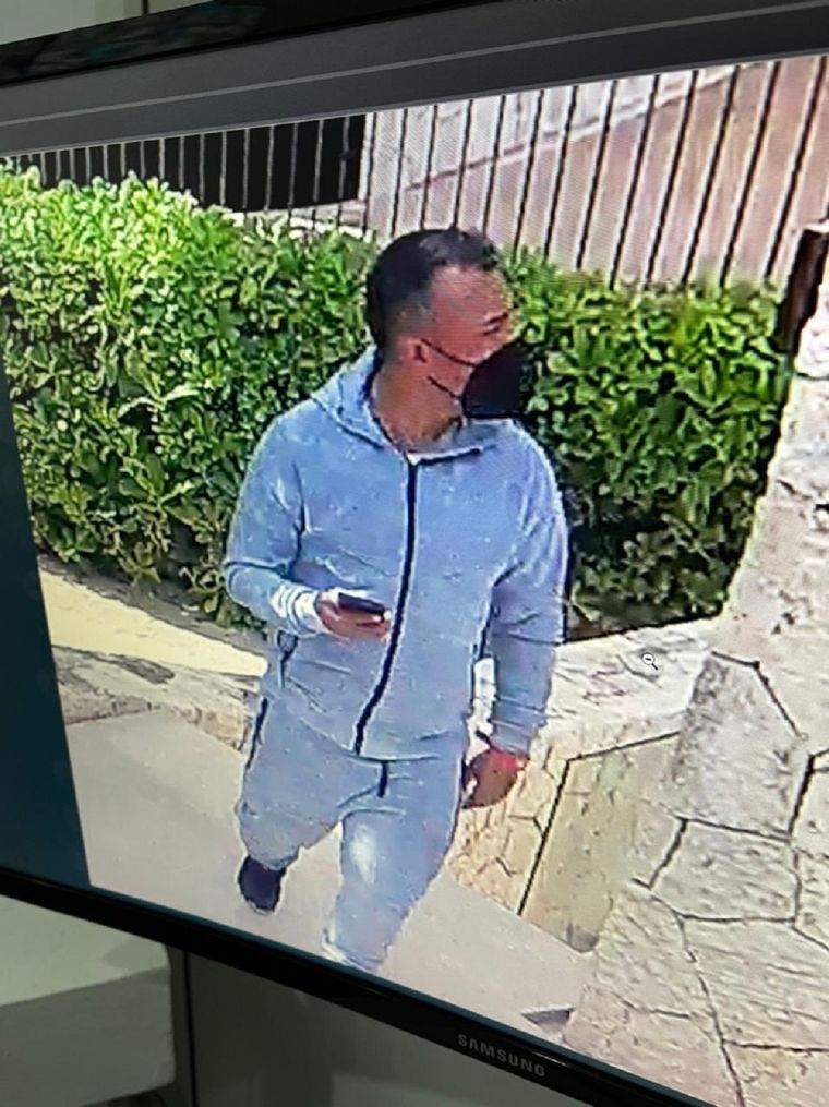 Esta es la persona que comenzó a disparar contra otros huéspedes. Foto: Twitter Lucio Hernández Gutiérrez