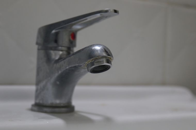 El corte de agua anunciado por Aysam afectará a los vecinos de una zona de Godoy Cruz Foto: Maximiliano Ríos/MDZ