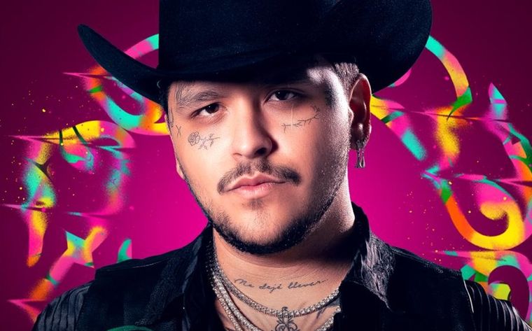 Chrisitan Nodal tuvo una muestra de amor público con su novia Cazzu.