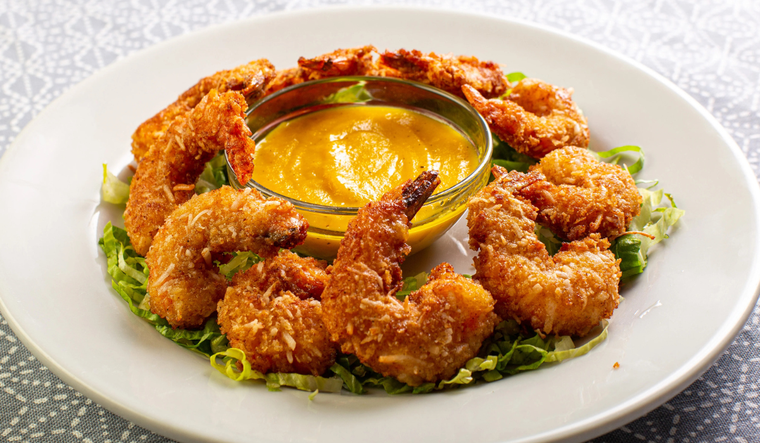 Esta receta combina técnicas de cocina asiática y caribeña en un solo platillo.