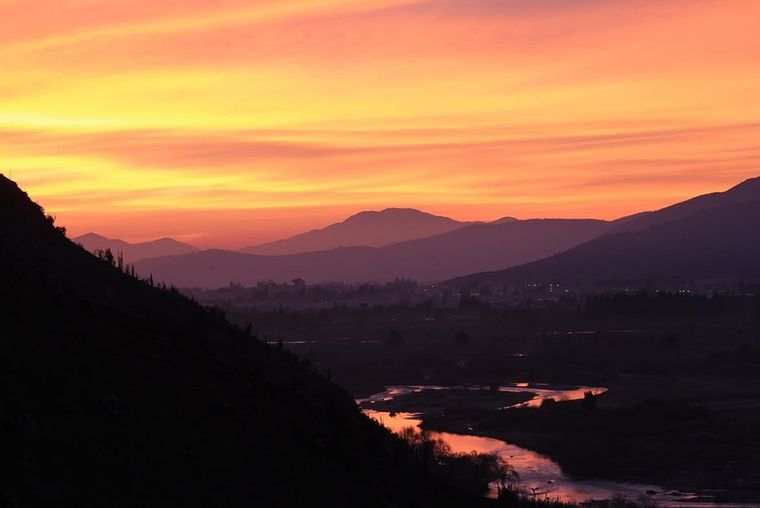 Isla de Maipo es un pueblo cercano a Santiago donde los viñedos forman parte del paisaje y de la historia local.