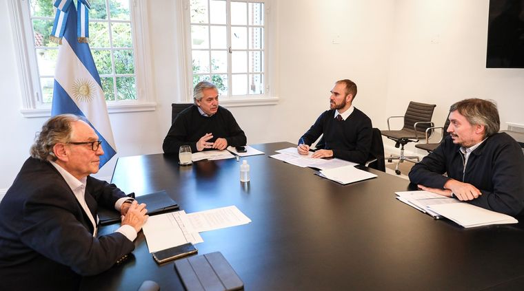 Alberto, Guzmán y Máximo Foto: Télam