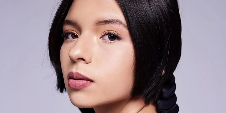 Hay un estilo de minifalda ideal para resaltar tu figura y Ángela Aguilar lo sabe. Foto: El Universal - eluniversal.com.mx