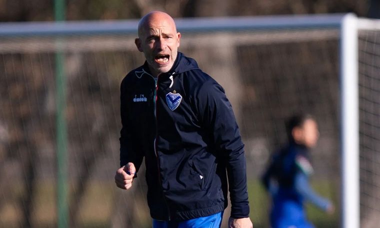 Sebastián Méndez ya se puso al mando del plantel de Vélez.