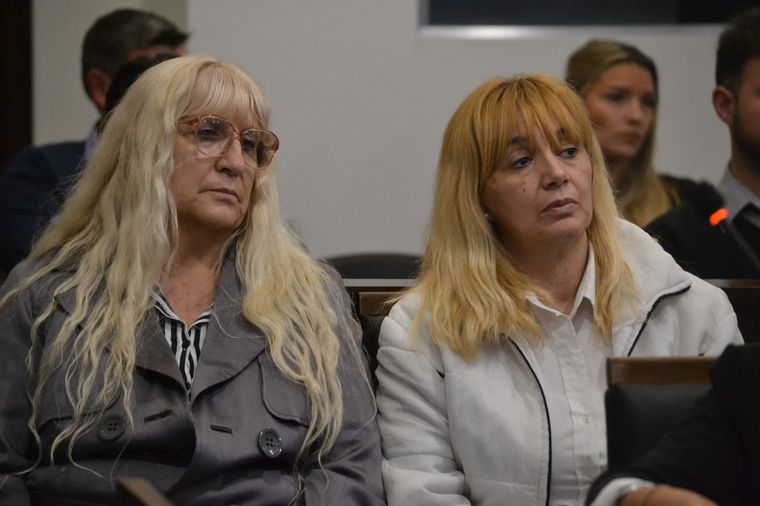 A la izquierda, Verónica Castro, la supuesta bruja que ayudó a concretar la muerte del médico